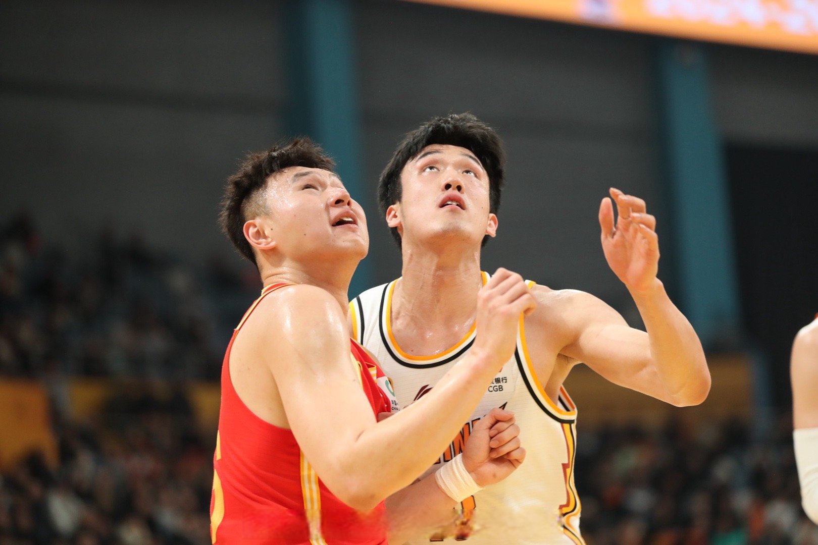 广厦男篮迎欧联关键赛，清晨回应争议，气氛紧张，细节决定成败的简单介绍-九游体育