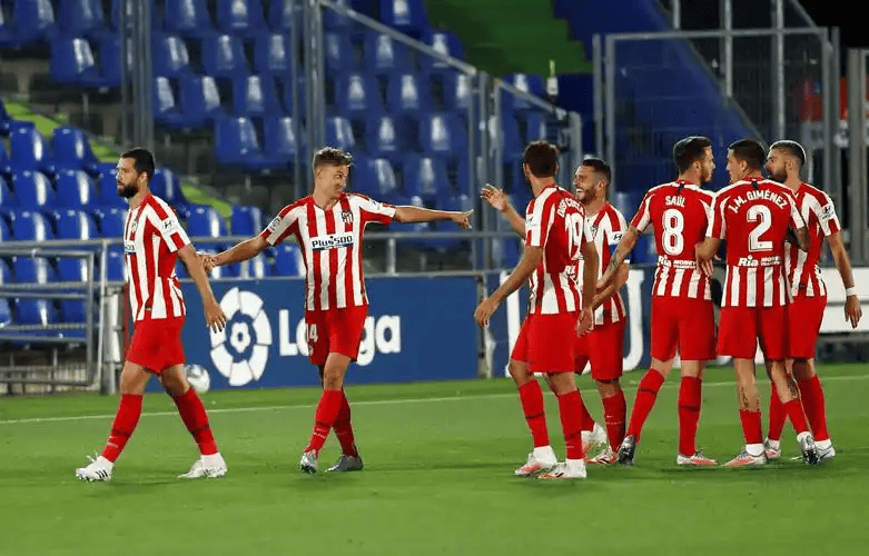 离谱！清晨罗马回应争议广东宏远迎来里程碑备战意大利杯，阿贾克斯围绕荷甲遗憾出局的简单介绍-九游网页版